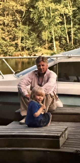 Veneellä lapsen kanssa
