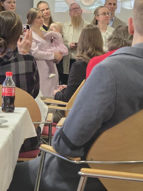 Muistotilaisuudesta